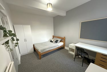 5 bed house, ORCHARD RD -- 5x DOUBLE BEDS + BILLS INCLUDED, Southsea, Portsmouth, PO40AB - Image 2