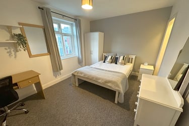 5 bed house, ORCHARD RD -- 5x DOUBLE BEDS + BILLS INCLUDED, Southsea, Portsmouth, PO40AB - Image 4