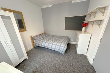 5 bed house, Harold Road, Southsea, Portsmouth, PO40LS - Image 3