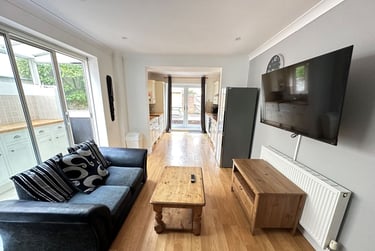 5 bed house, TASWELL RD-- 5x DOUBLE BEDS + BILLS INCLUDED, Southsea, Portsmouth, PO52RG - Image 11