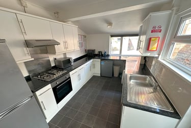 5 bed house, Fawcett goombs Wifi and Parking, Southsea, Portsmouth, PO40DH - Image 7
