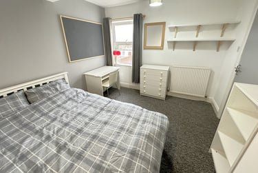 5 bed house, ORCHARD RD -- 5x DOUBLE BEDS + BILLS INCLUDED, Southsea, Portsmouth, PO40AB - Image 5
