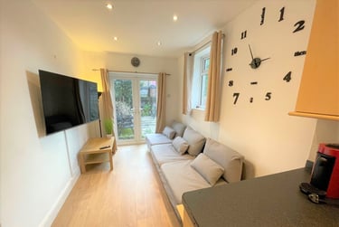 5 bed house, WYNDCLIFFE RD - 5x DOUBLE BEDS + BILLS INCLUDED, Southsea, Portsmouth, PO40LA - Image 2