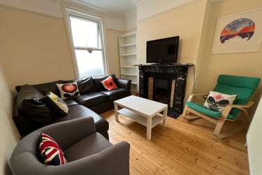 6 bed house, Well Street, St Sidwells, Exeter, EX46QR - Image 2