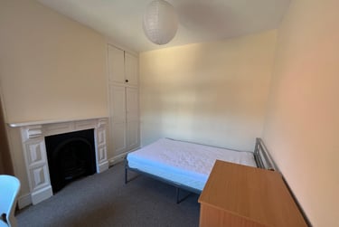 5 bed house, Clinton Avenue, Mount Pleasant, Exeter, EX47BA - Image 4