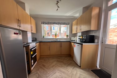 5 bed house, Clinton Avenue, Mount Pleasant, Exeter, EX47BA - Image 7