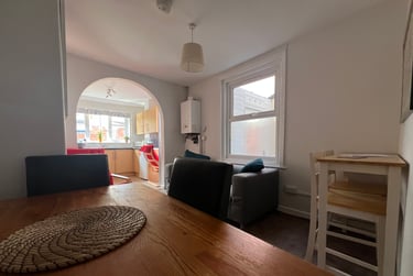 5 bed house, Clinton Avenue, Mount Pleasant, Exeter, EX47BA - Image 8