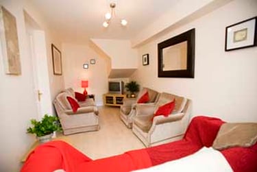 5 bed house, Moins Court, Hull Road, York, YO103JE - Image 1