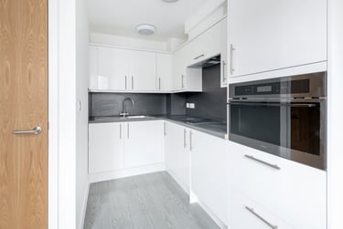 1 bed studio, West Street, Easton, Bristol, BS20GY - Image 2