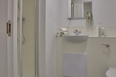 1 bed flat, Cumberland Street, Kingsdown, Bristol, BS28NL - Image 5