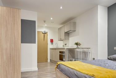 1 bed studio, High Street, City Centre, Bristol, BS12AW - Image 4