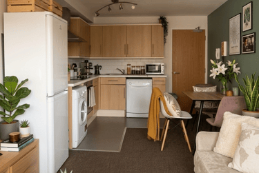 3 bed flat, Ambra Vale, Southville, Bristol, BS84RW - Image 2