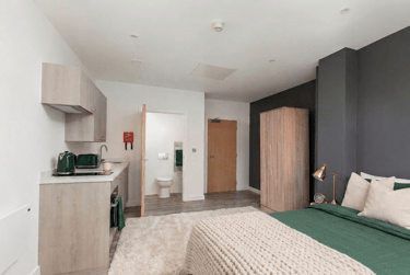 1 bed studio, College Green, City Centre, Bristol, BS15TB - Image 3