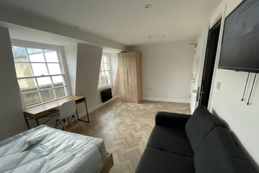1 bed studio, Henry Street, Poets Corner, Bath, BA11JT - Image 4
