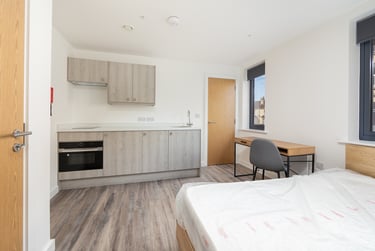 1 bed studio, Livingstone Road, Twerton, Bath, BA23PQ - Image 2