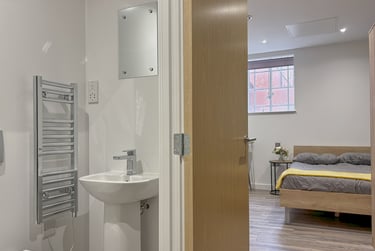 1 bed studio, College Green, City Centre, Bristol, BS15TB - Image 4