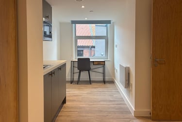 1 bed studio, Queen Square, City Centre, Bristol, BS14JE - Image 5