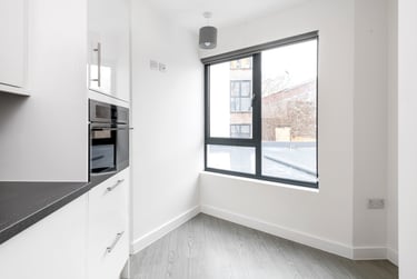 1 bed studio, West Street, Easton, Bristol, BS20GY - Image 4