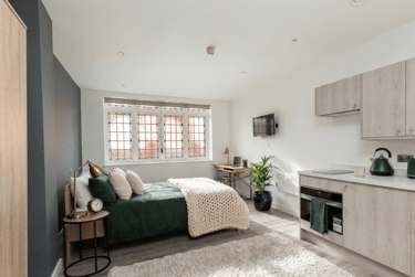 1 bed studio, College Green, City Centre, Bristol, BS15TB - Image 2