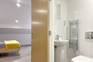 1 bed studio, High Street, City Centre, Bristol, BS12AW - Image 5