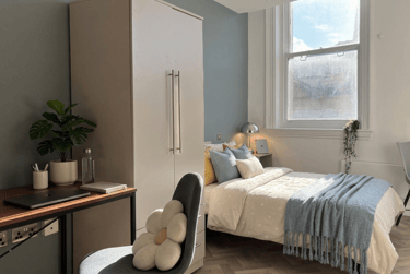 1 bed studio, Corn Street, City Centre, Bristol, BS11HT - Image 2