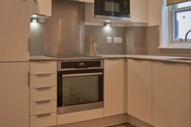 2 bed flat, St. James's Parade, Poets Corner, Bath, BA11UH - Image 6