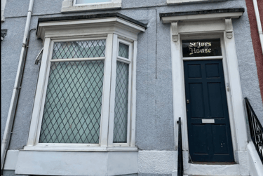 1 bed studio, Bryn Road, Brynmill, Swansea, SA20AR - Image 1