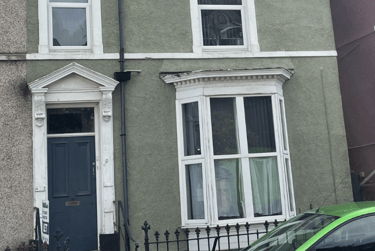 2 bed flat, Bryn Road, Brynmill, Swansea, SA20AP - Image 1