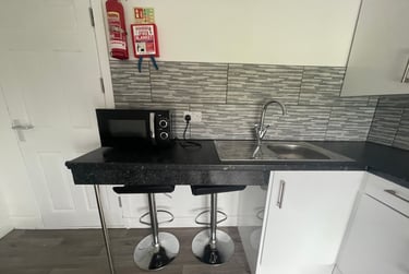 2 bed flat, Bryn Road, Brynmill, Swansea, SA20AR - Image 2