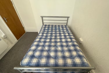 3 bed flat, Bryn Road, Brynmill, Swansea, SA20AR - Image 7