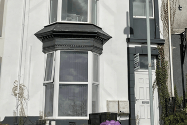 2 bed flat, Bryn Road, Brynmill, Swansea, SA20AT - Image 1