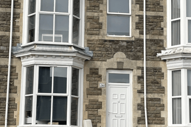 2 bed flat, St Albans Road, Brynmill, Swansea, SA20BP - Image 1