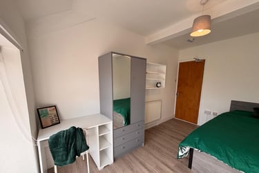 3 bed flat, Bryn Road, Brynmill, Swansea, SA20AR - Image 11