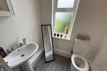 4 bed flat, Bryn Road, Brynmill, Swansea, SA20AR - Image 2