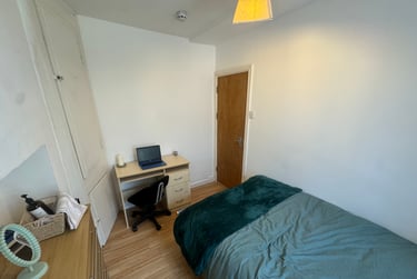 3 bed flat, Bryn Road, Brynmill, Swansea, SA20AR - Image 12