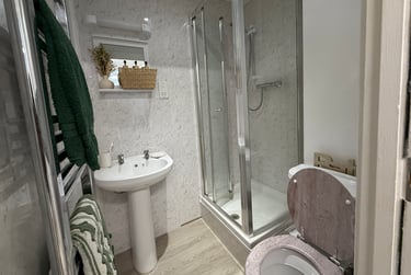 1 bed studio, St Helens Road, Mount Pleasant, Swansea, SA14DQ - Image 7