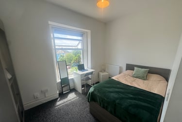 3 bed flat, Malvern Terrace, Brynmill, Swansea, SA20BE - Image 2