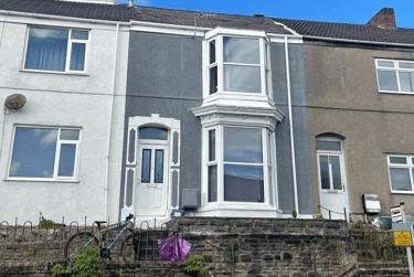 2 bed flat, King Edwards Road, Brynmill, Swansea, SA14LU - Image 1