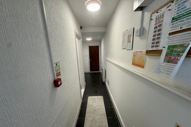 2 bed flat, Bryn Road, Brynmill, Swansea, SA20AR - Image 2