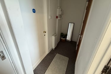 2 bed flat, Bryn Road, Brynmill, Swansea, SA20AP - Image 2