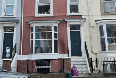 1 bed flat, Bryn Road, Brynmill, Swansea, SA20AR - Image 1