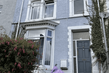 1 bed studio, Bryn Road, Brynmill, Swansea, SA20AR - Image 1