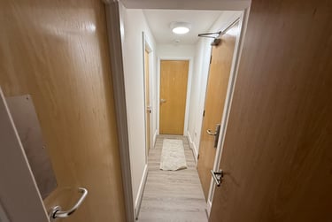 2 bed flat, St Helens Road, Mount Pleasant, Swansea, SA14DQ - Image 2