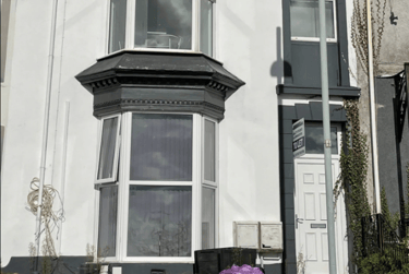 2 bed flat, Bryn Road, Brynmill, Swansea, SA20AT - Image 1