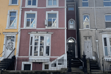 1 bed flat, Bryn Road, Brynmill, Swansea, SA20AR - Image 1