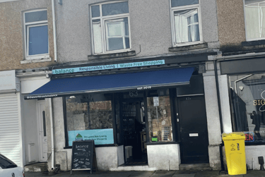 2 bed flat, Eversley Road, Sketty, Swansea, SA29DE - Image 1