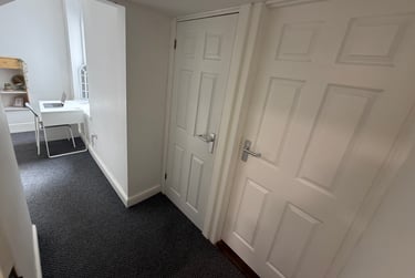 1 bed flat, Malvern Terrace, Brynmill, Swansea, SA20BE - Image 2