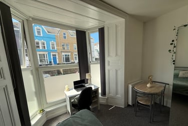 1 bed flat, Bryn Road, Brynmill, Swansea, SA20AR - Image 3