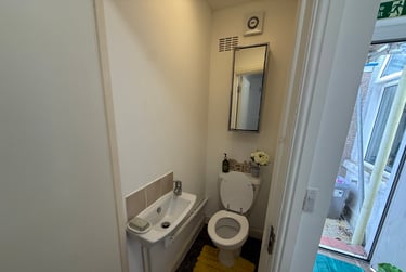 3 bed flat, St Alban's Road, Brynmill, Swansea, SA20BP - Image 8