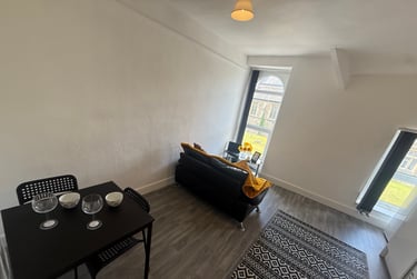 2 bed flat, Bryn Road, Brynmill, Swansea, SA20AP - Image 3